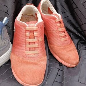 Men's Coral Sneakers